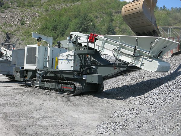 履帶式移動(dòng)破碎站